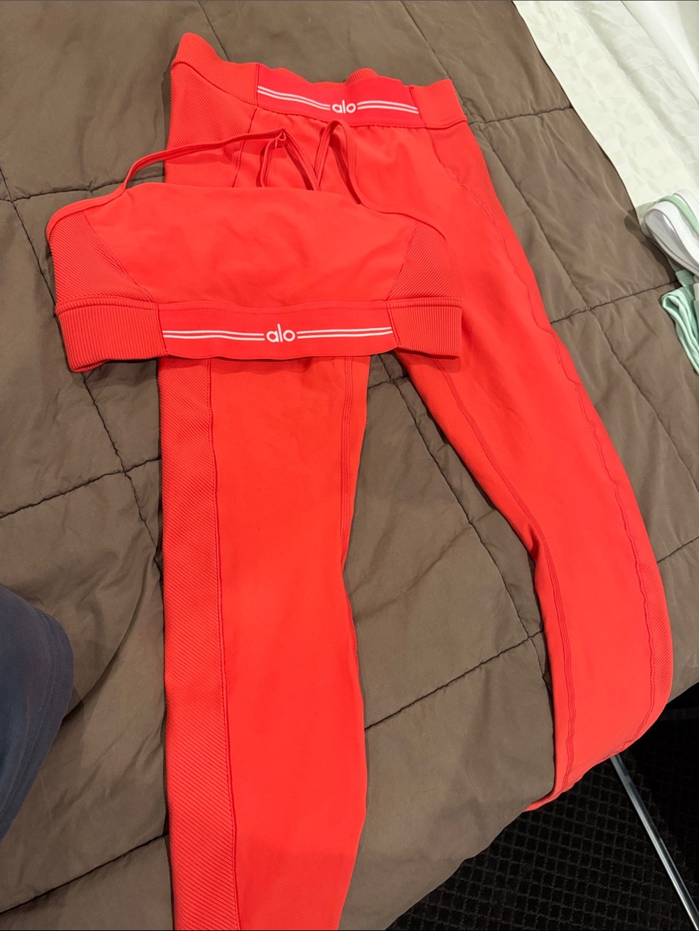❤️ Alo Red/Coral Sweatpants + Matching Crop Top Set